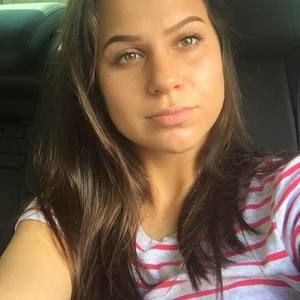 Meet your Posher, Holly